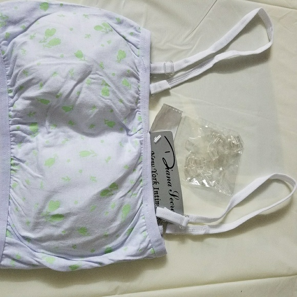 NWT  padded bralette. Flower pattern. - Picture 8 of 8